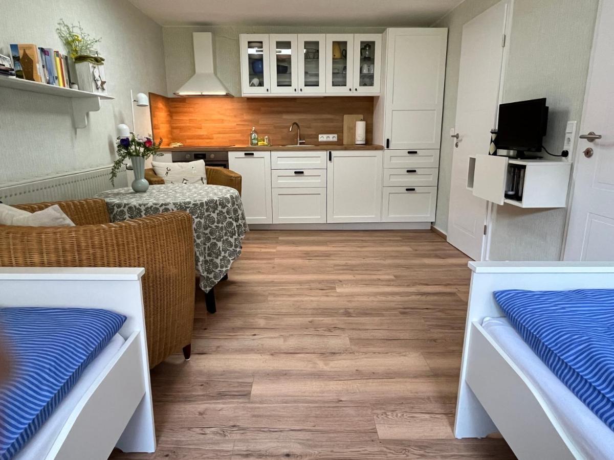 Sonnige Souterrain-Ferienwohnung Sassnitz Ngoại thất bức ảnh
